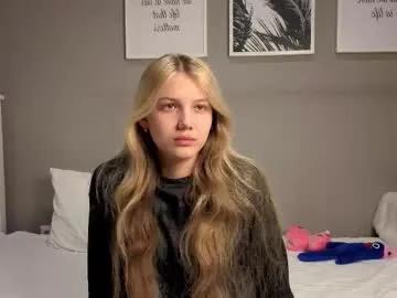 lil_tasty33 — GOAL: Playing with boobs under a tank top [111 tokens remaining] nude pvt<3 #feet #blonde #18 #skinny #new