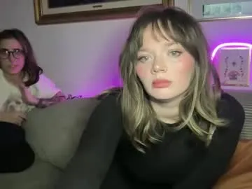 lill_daddysgirl on Chaturbate