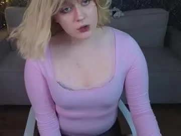 luna_c0ra model from cb