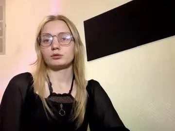 maybelleensminger — GOAL: Flash boobs [44 tokens remaining] Welcome to my room! #18 #naked #anal #lovense #teen