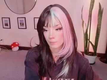 menasaurio_ —  Chillig and cumming  Special  patterns 77,101,303,50 #tattoo #feet #squirt #latina #deepthroat