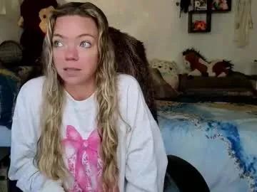 mindymars — OMG It's freezing! Coffee chat and setting up goals:) Guess the Password for FREE naked time! Lovense is ON!   #c2c #fit #abs #hairy #mature