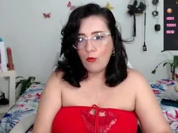 mom_17 on Chaturbate 