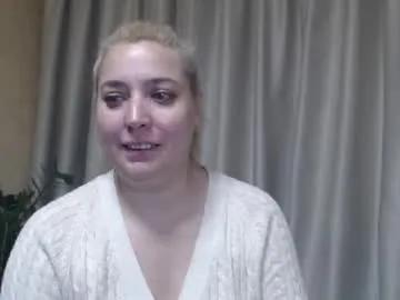 ohsweetiren on Chaturbate