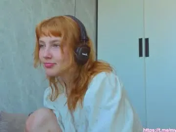 s0ftsophy model from cb