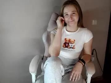 shypixels — Hi Im Lea Im new here Goal: Wear shorts /  Dice - 38 tokens #young #18 #shy #new [638 tokens remaining]