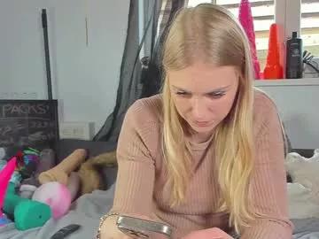 siswet19 on Chaturbate 