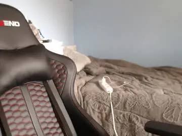 swetieecharm model from cb