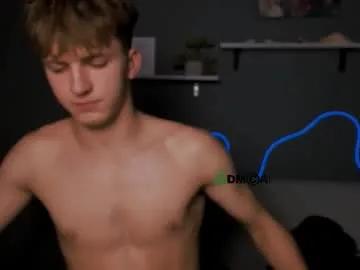 travis_wolf_ on Chaturbate