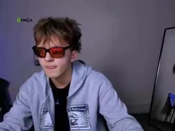 travis_wolf_ on Chaturbate