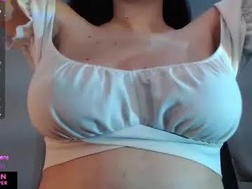 velvetcrystal on Chaturbate 