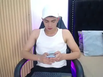 willysmile on Chaturbate