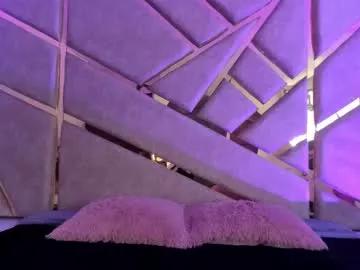 zafiro_claire on Chaturbate