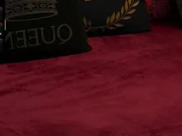 zoemesmerizee — TRY2 MAKE YOURSELF NOTICED! GET MY INTEREST! [1021 tokens remaining]