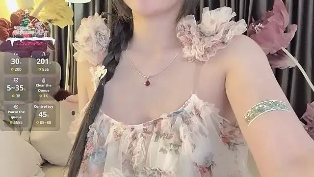 --102KymMiiss-- on StripChat 