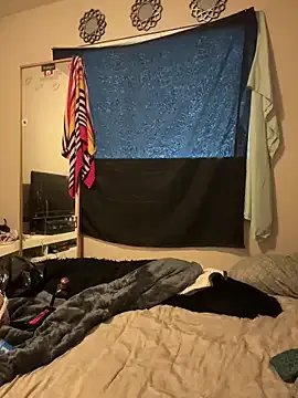 1n0nlythroat on StripChat 