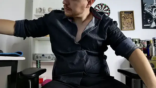 aaronlegend_ on StripChat