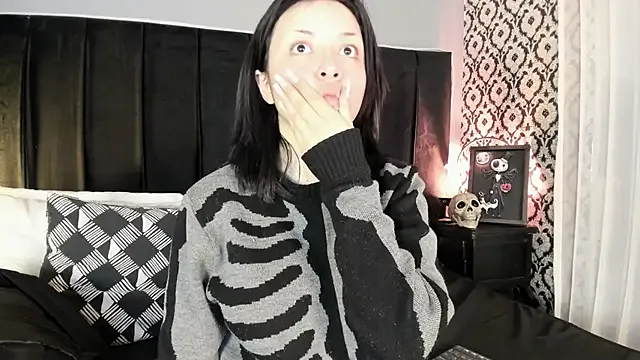 Adeelinee