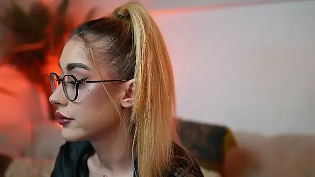 AileenKiss model from sc