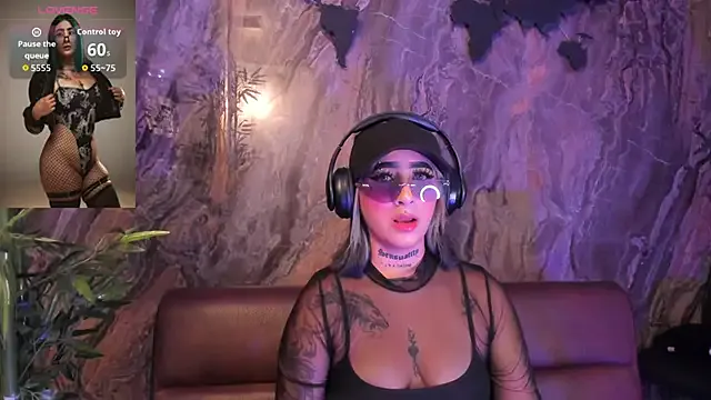 Alahia_Dangelo on StripChat