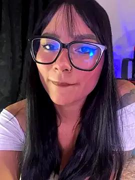 AlannaDollx on StripChat 