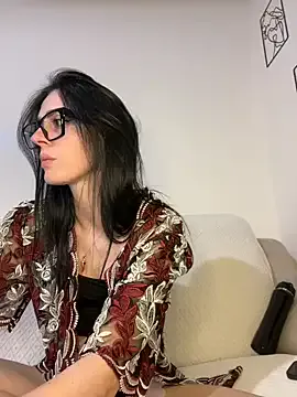 alibi_room model from StripChat