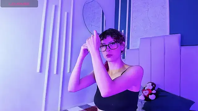 AliceMadnes on StripChat