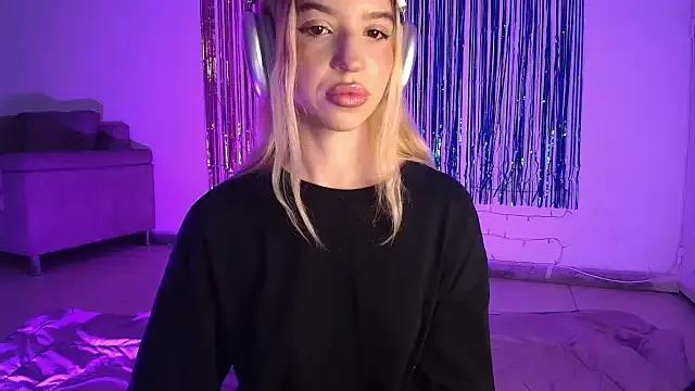 Alina_Lee_t — clamps in tits