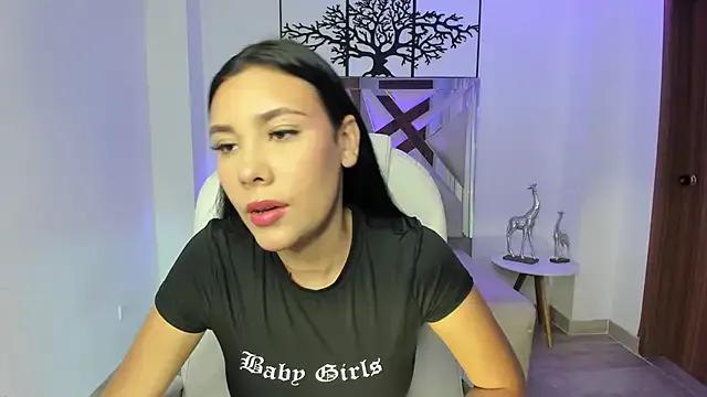 amara_foxx on StripChat 