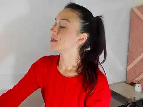 Amy_Kobold3 on StripChat