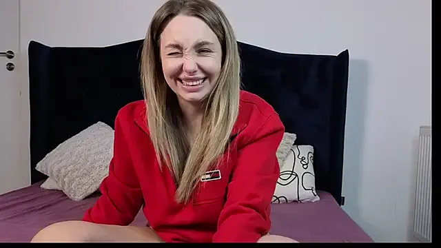 AnnaMaee on StripChat