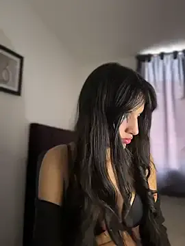 Annydza- on StripChat