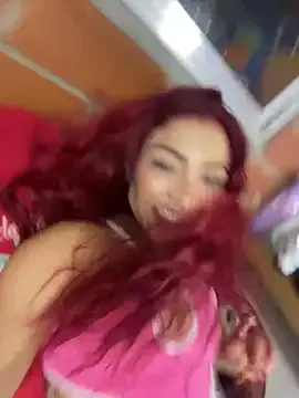 ari_sexy1 model from StripChat