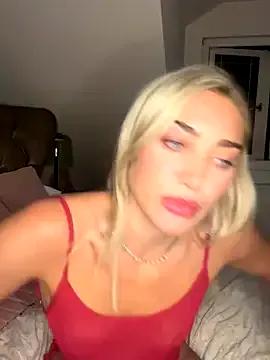 auriangel on StripChat