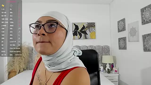 azaharaaa_ on StripChat 