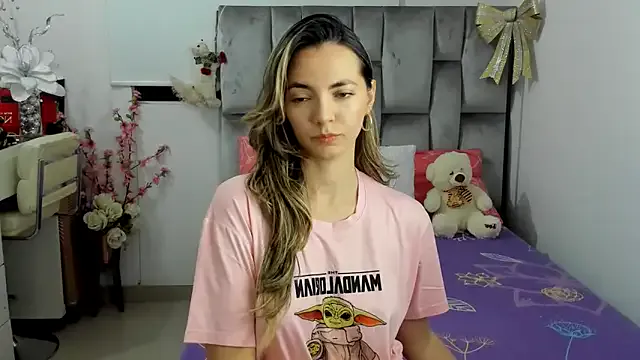 baby-miah on StripChat