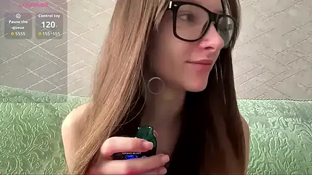 BeeutyLady53 on StripChat
