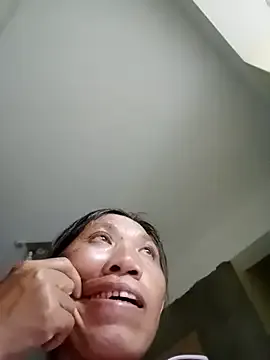 bella-la on StripChat