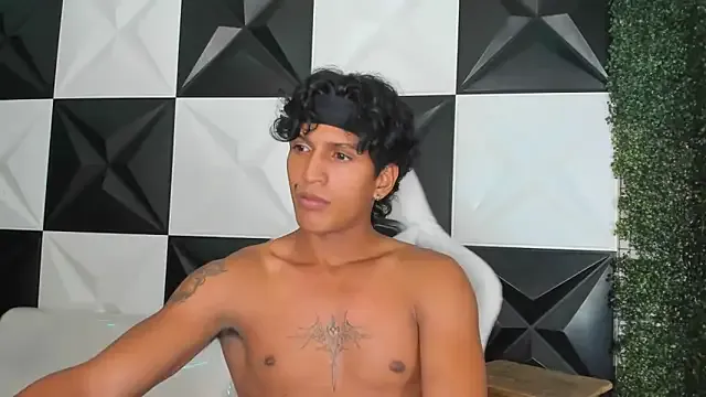 bull_cam on StripChat