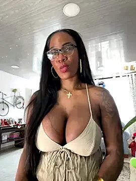 Bustykeyla on StripChat