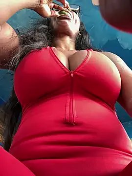 Bustykeyla on StripChat