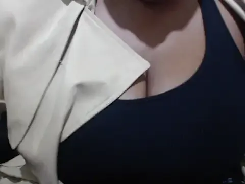 BustyNina41