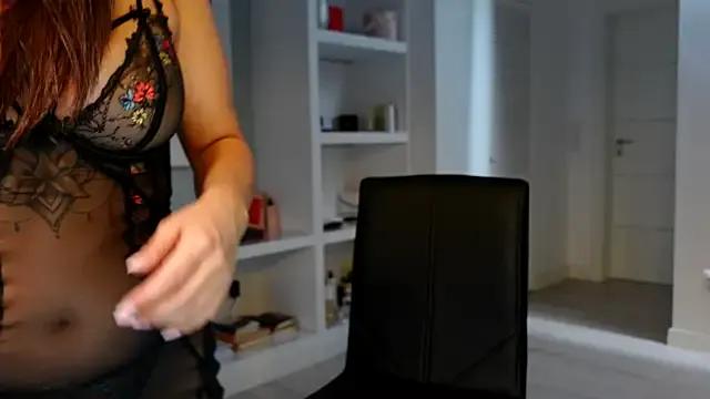 carla_italian — missionary dildo cum show