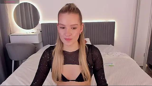 CassieRayss on StripChat 