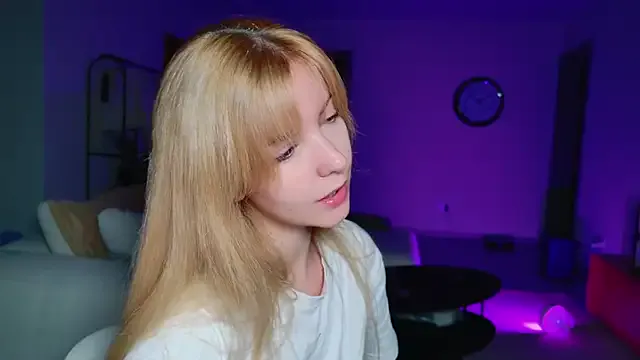 Cassycum on StripChat