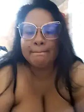 celeste122595 — jugar con las dos tetas