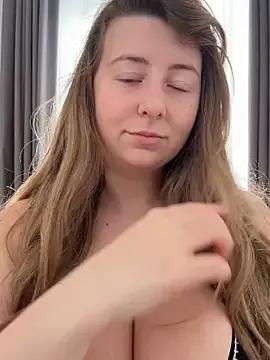 curvyflawless on StripChat