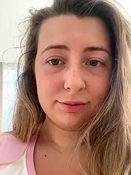 curvyflawless on StripChat