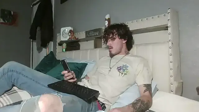 Derrick7799 on StripChat