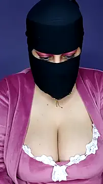 Dolly150 on StripChat